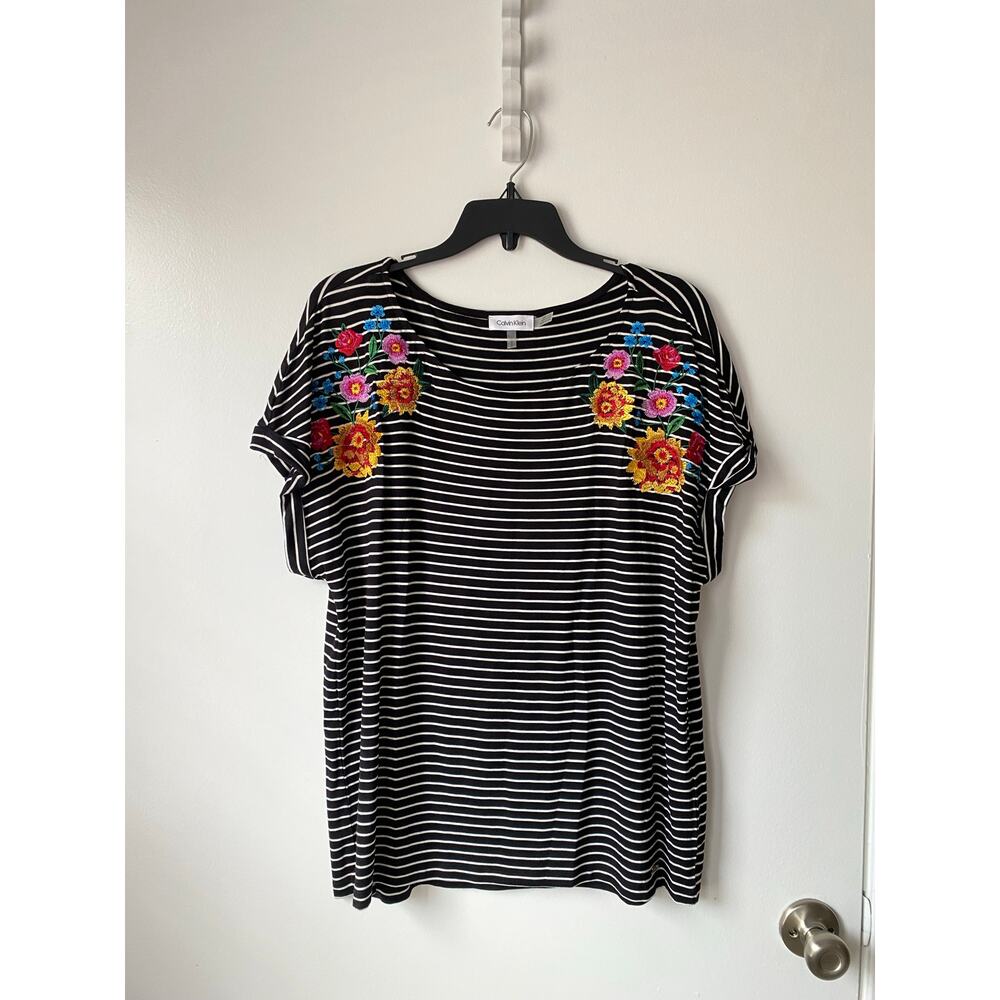 Calvin Klein Striped Floral Top XL B/W Embroidered Boho Chic Statement Shirt